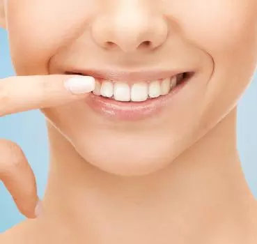 Diş Eti Çekilmesi Nedir? Tedavisi Nasıl Olur? - Özel Eliz Dent Ağız ve Diş Sağlığı Polikliniği